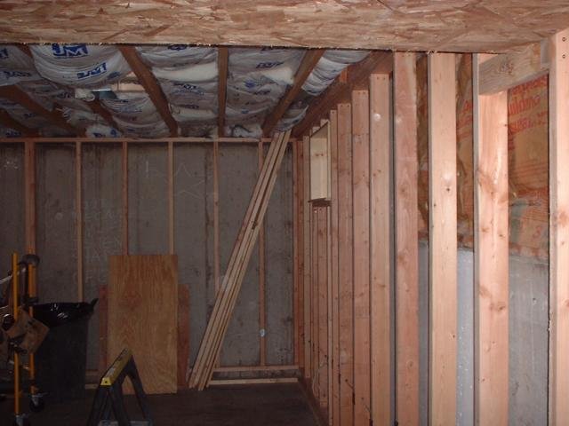 basementfinishframing.jpg